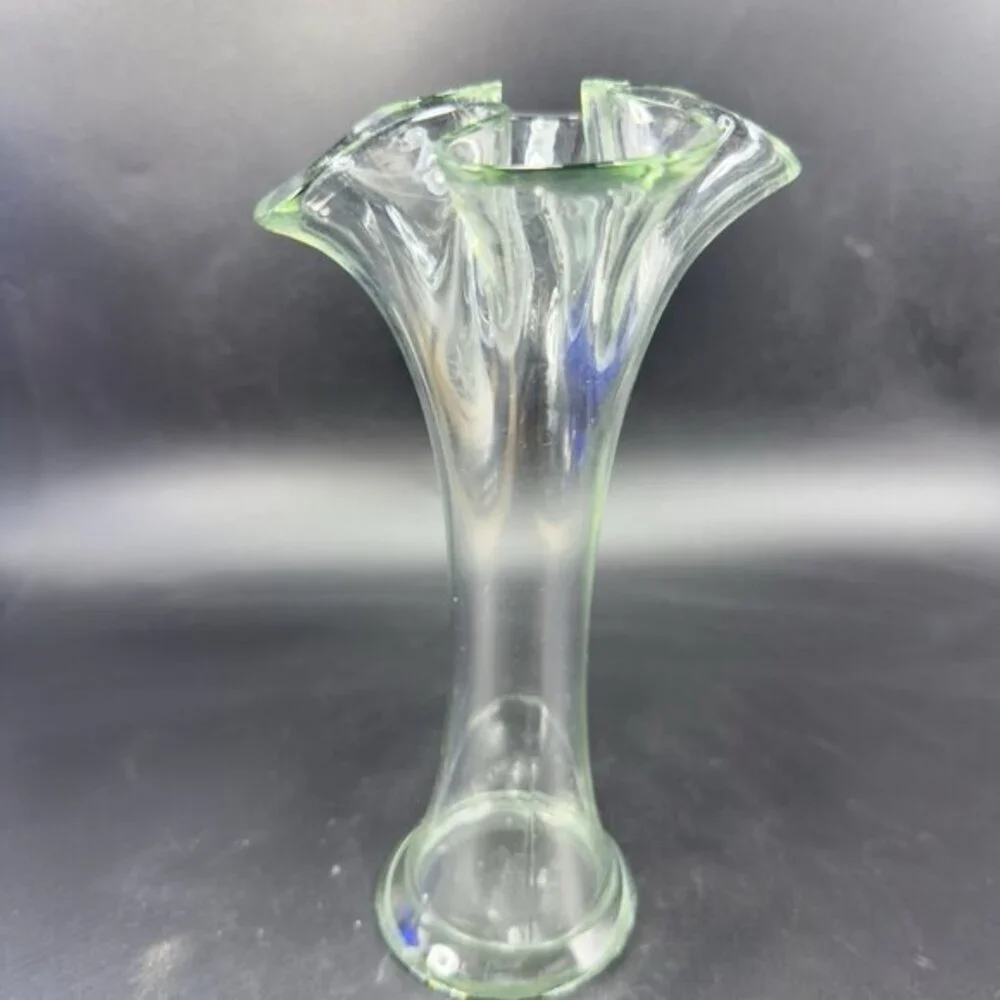 Vintage 1980s Clear Art Glass Vase Swung Vase‎ Wavy Edges Glass Bud Vase Decor